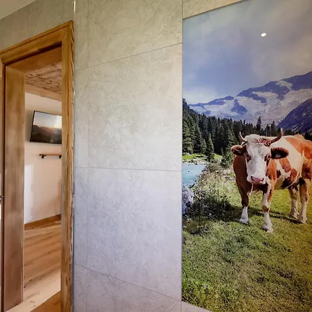 Katharina Schneeberger *