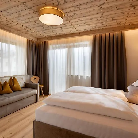 Katharina Schneeberger * 齐勒河谷采尔